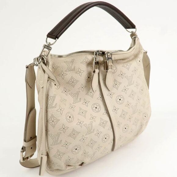 💎✨Authentic✨💎Louis Vuitton Monogram Mahina Selene PM Shoulder Bag Blanc - Picture 5 of 16